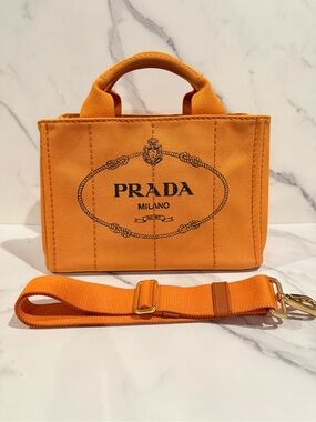 Prada Canapa